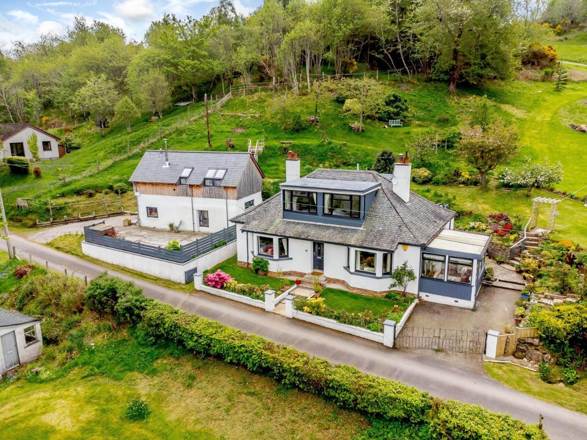 Urquhart Bay Bed & Breakfast